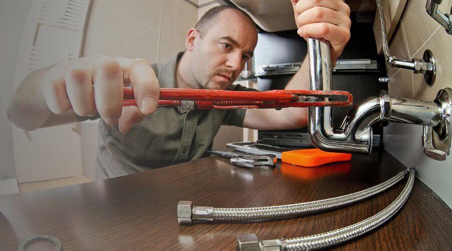 Local expert plumbing services in Suamico, WI